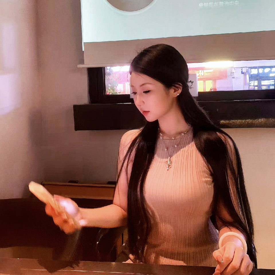 脸脸酱海报