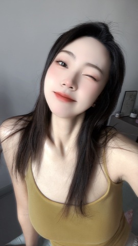 初雪🌞七月运气滚烫主播照片