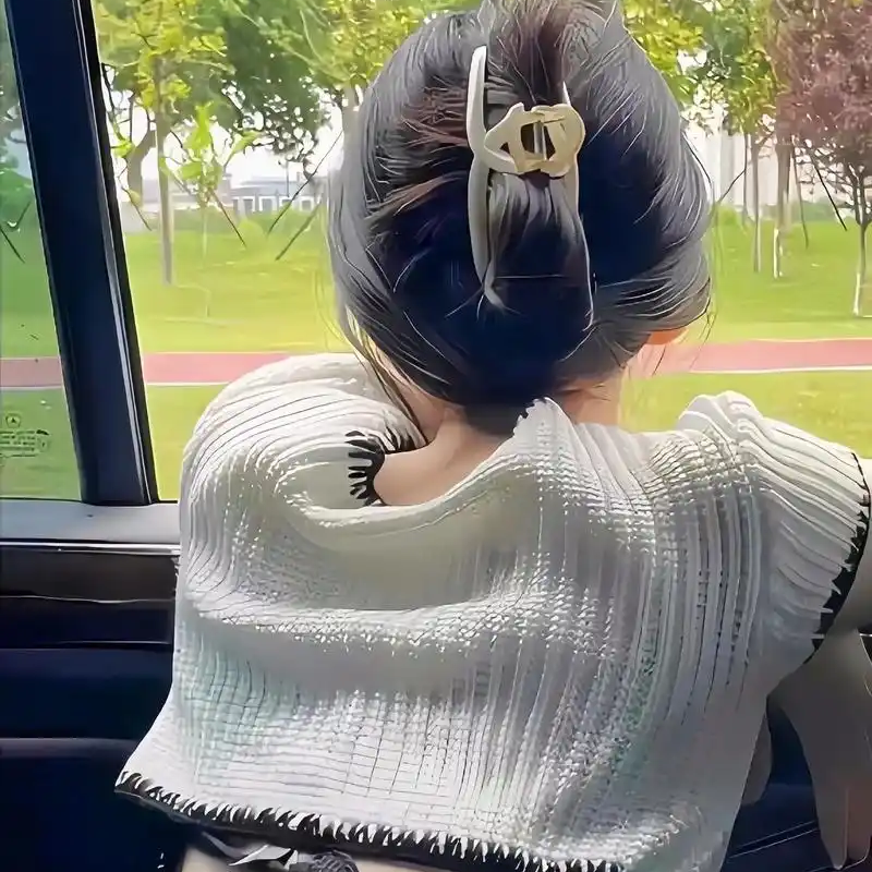 萌新萌海报