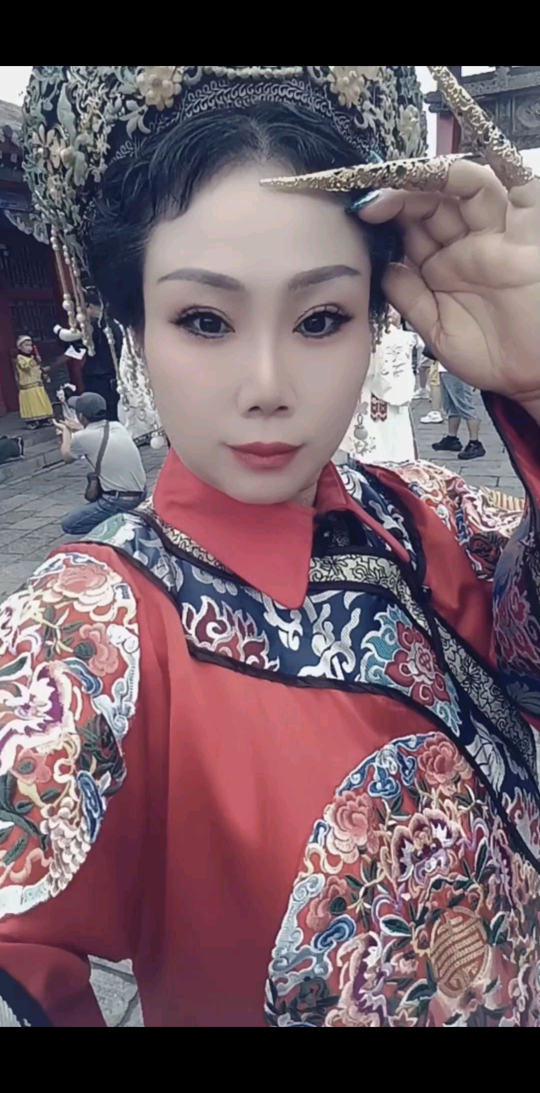 皇后娘娘驾到