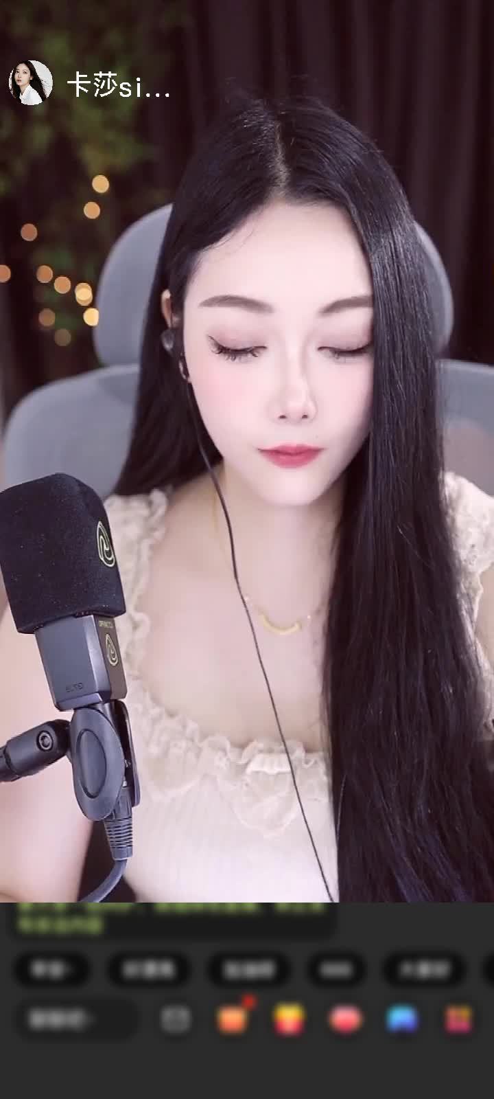 感谢拉个小板凳听歌赠送剑指苍穹1个