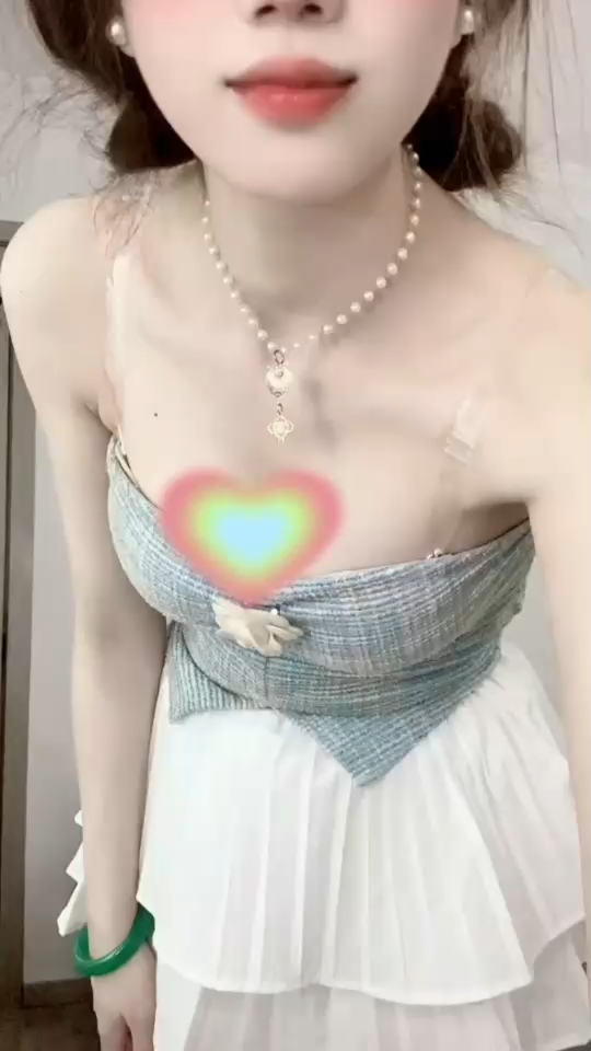 /媚眼