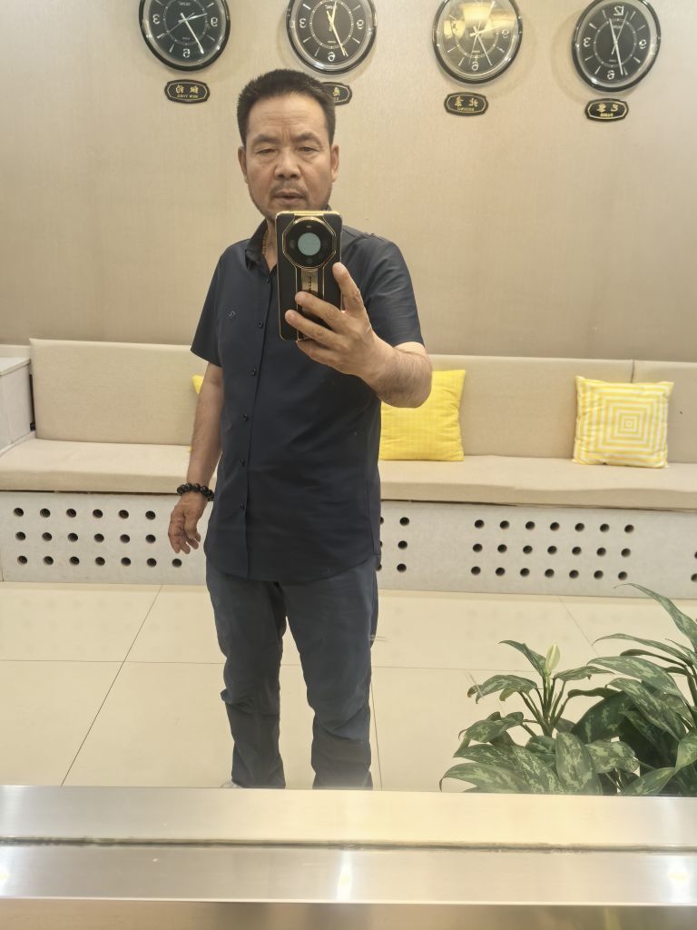 我想静静😎的图片