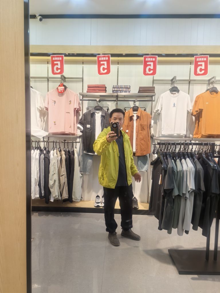 我想静静😎的图片
