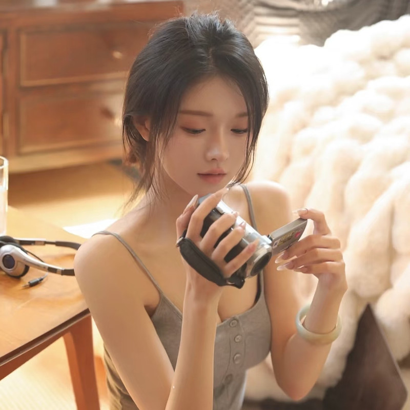 晚秘书❤️等你来的主播海报
