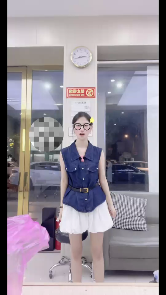 /窃笑