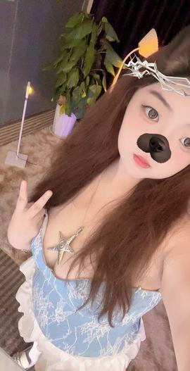 绵绵冰26号满月主播照片