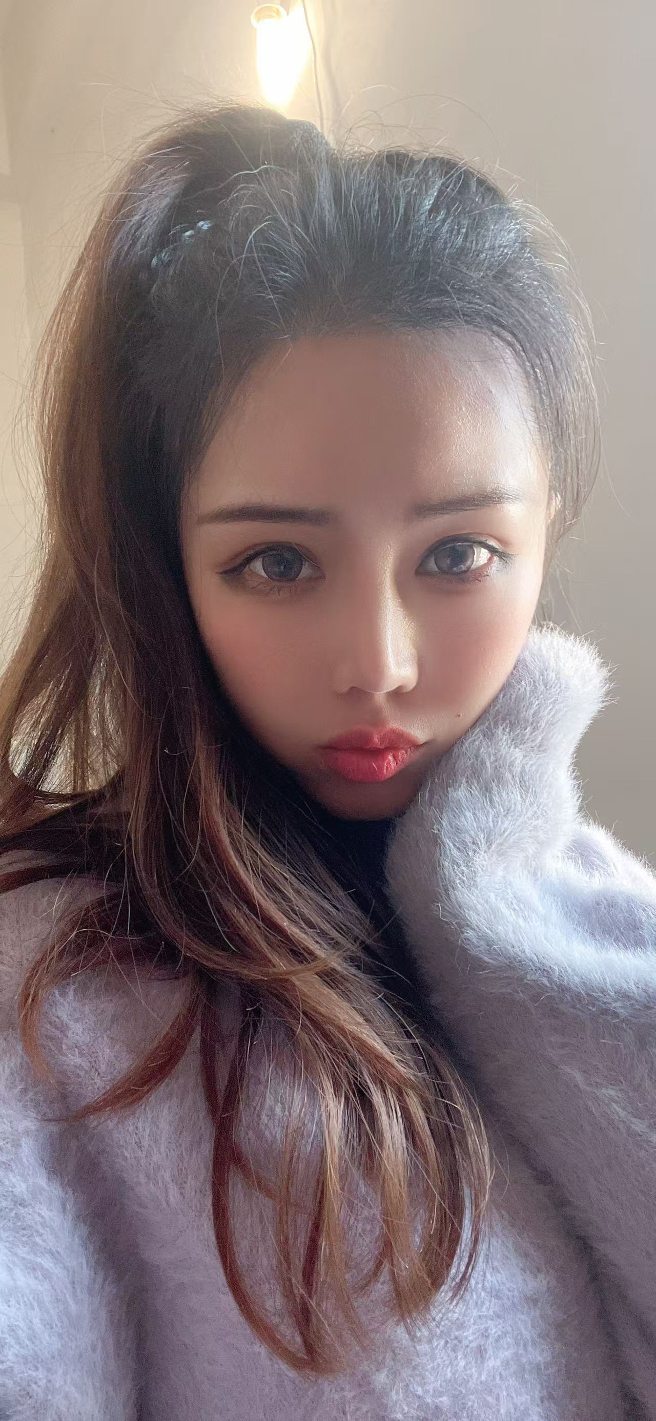 依芝の求百元榜主播图片