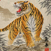 勤劳采奶的小蜜蜂