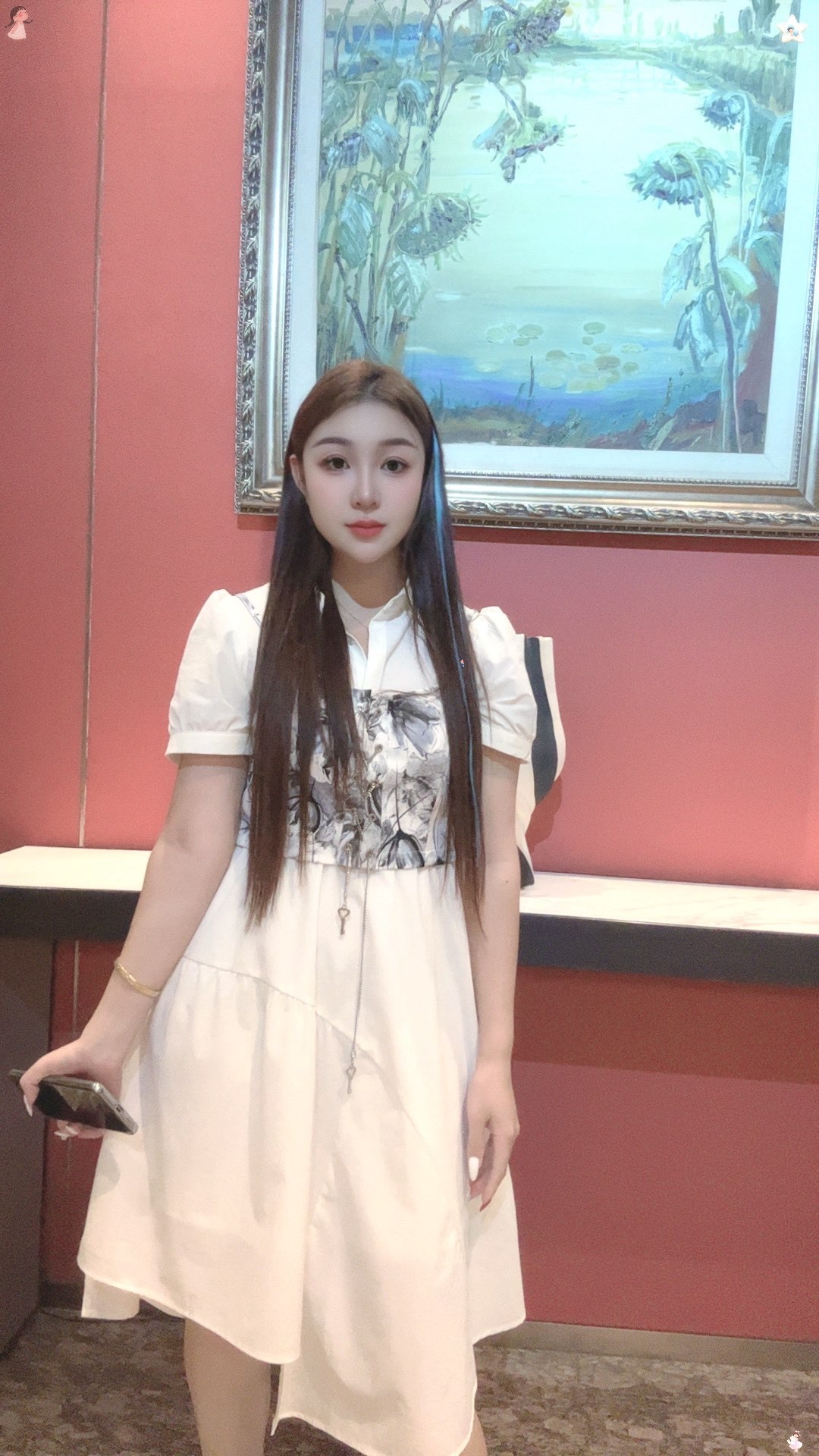 婉婉美儿的图片