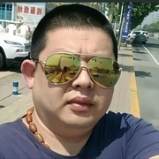 遛件房最帅的男人