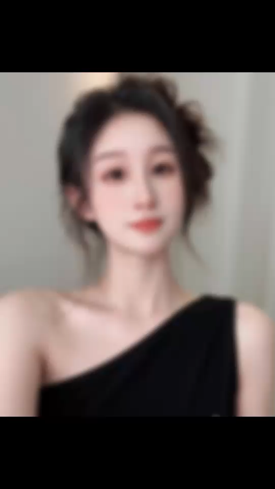 好拉胯一女的😤