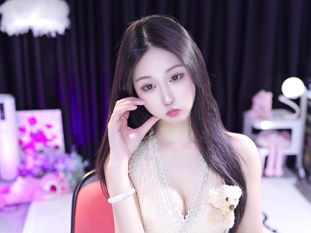 羊羊不舒服休主播图片