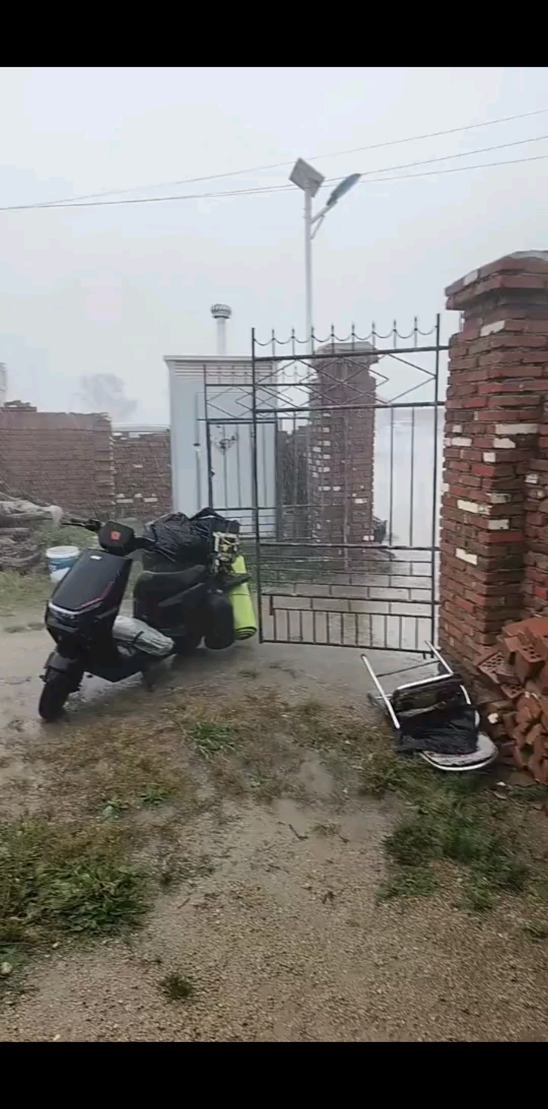 今天路上雨下的真大啊