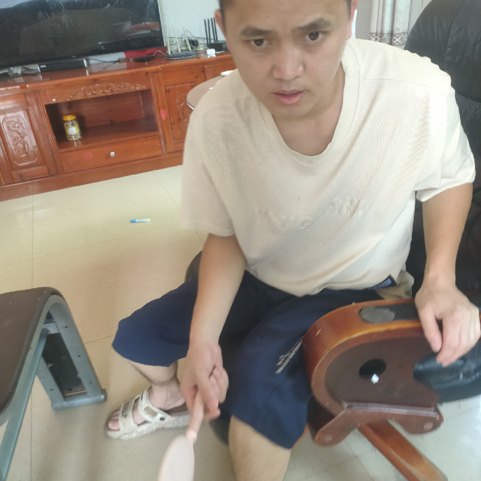 小倩欣海报