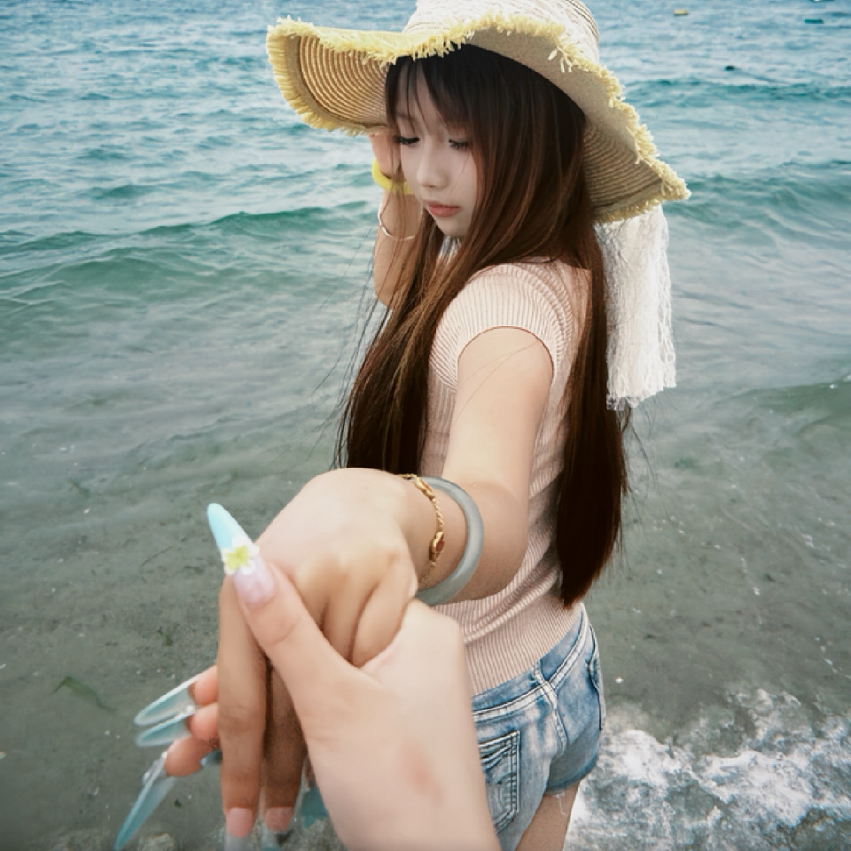 无痕望月海报