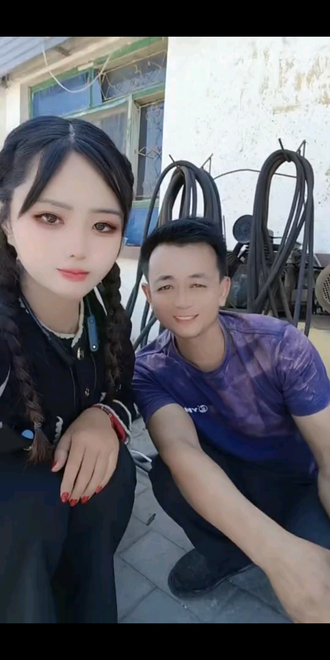 今天偶遇网红扭扭路过