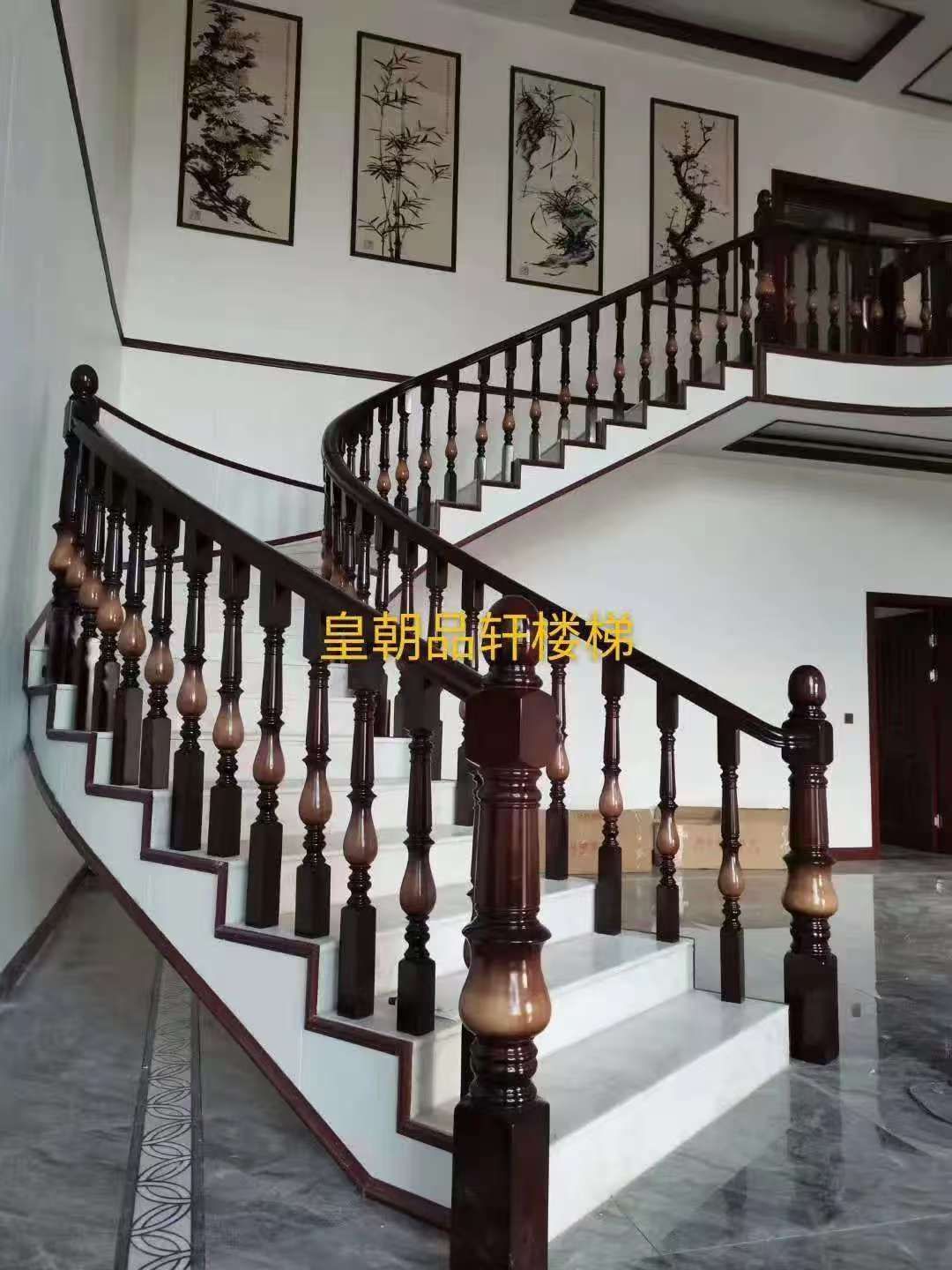 戴月金星主播图片