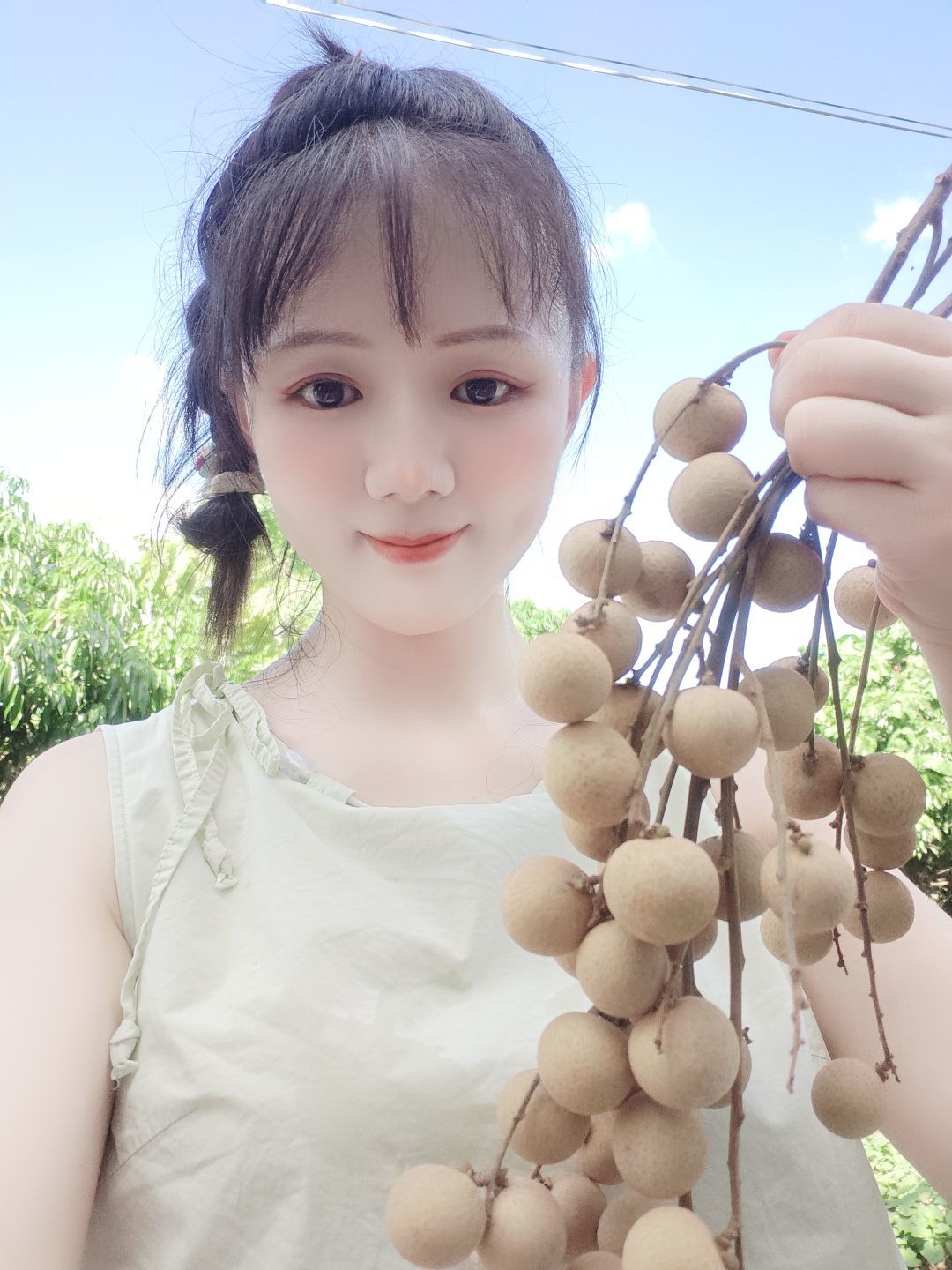 莲心唱歌给你听的图片