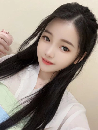 yoki🩷海报