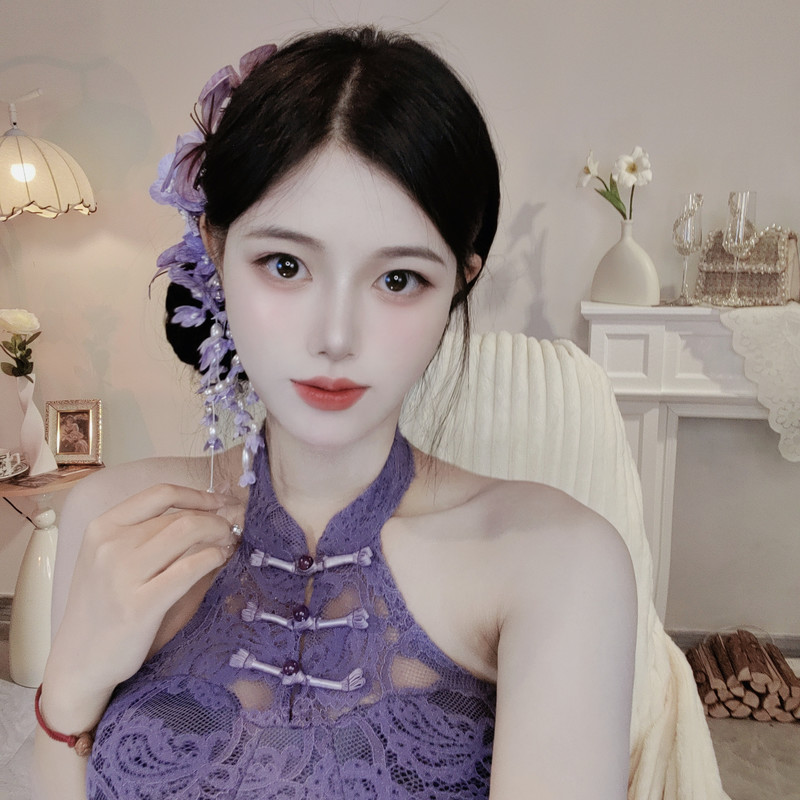 是白芷不是白纸海报