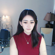 新人玥玥.
