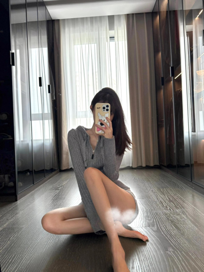 ❤️会唱歌的依依海报