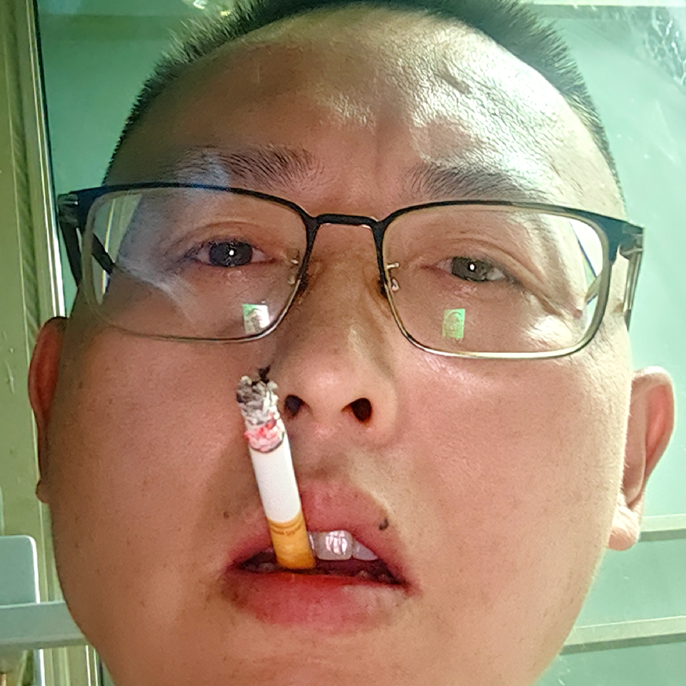 cmcg如鱼戏水海报