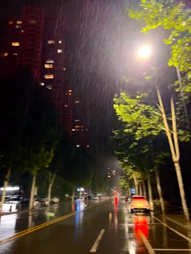 小甜甜😈主播照片