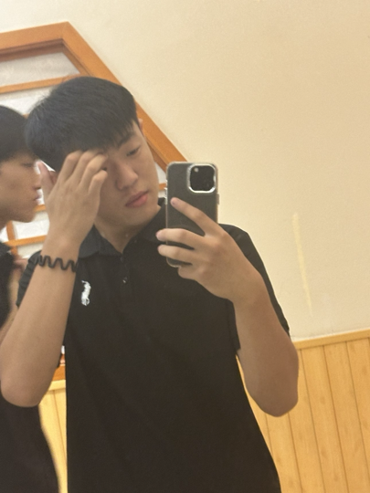 小豪H.海报