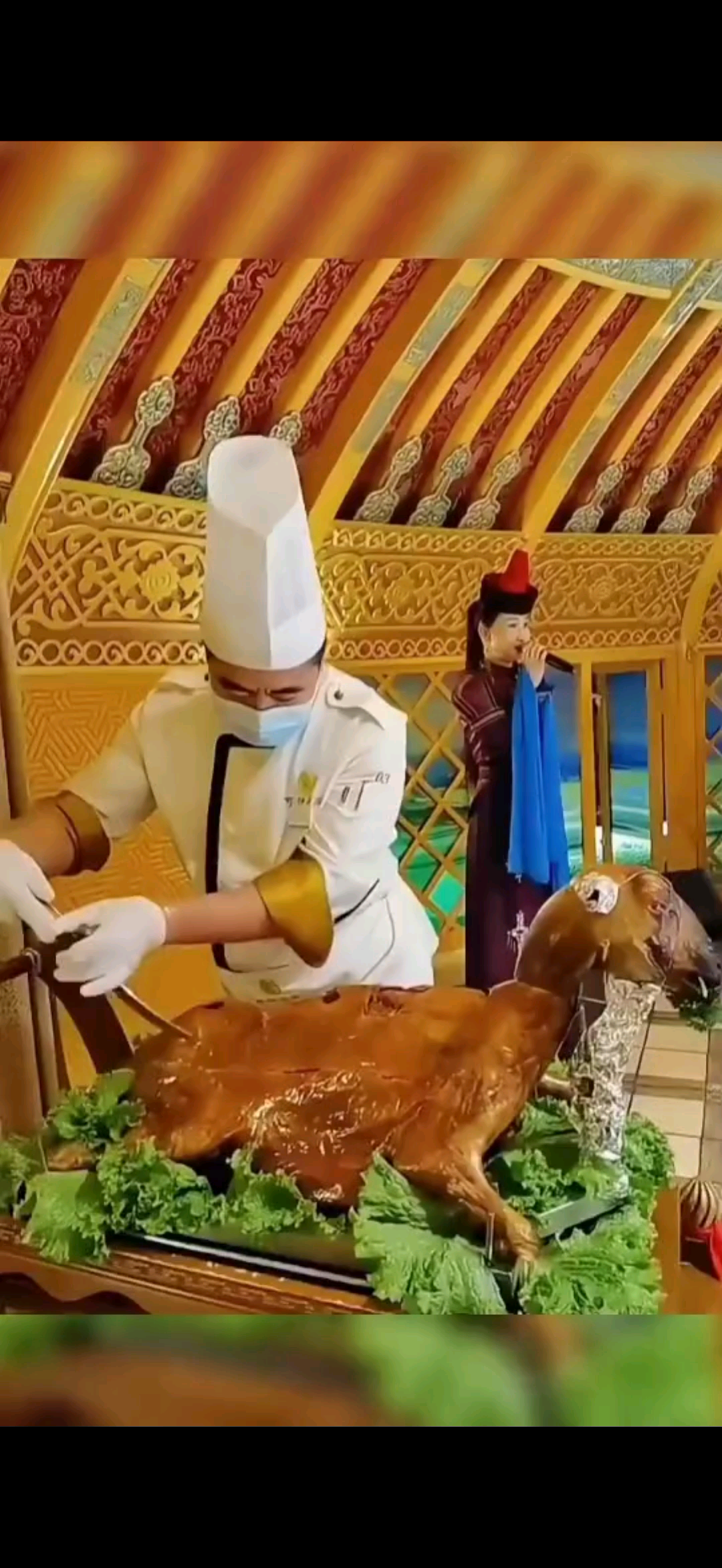 演出开始了