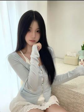 新人~小颖的图片