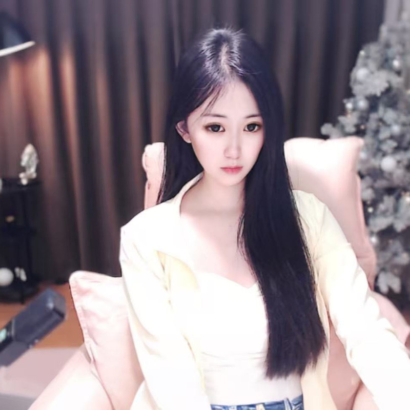 小小魚666666的主播海報(bào)