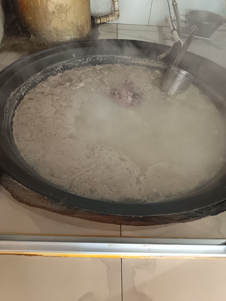 酌酒一笑的主播照片
