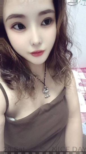 凡凡喜欢看新闻♡海报