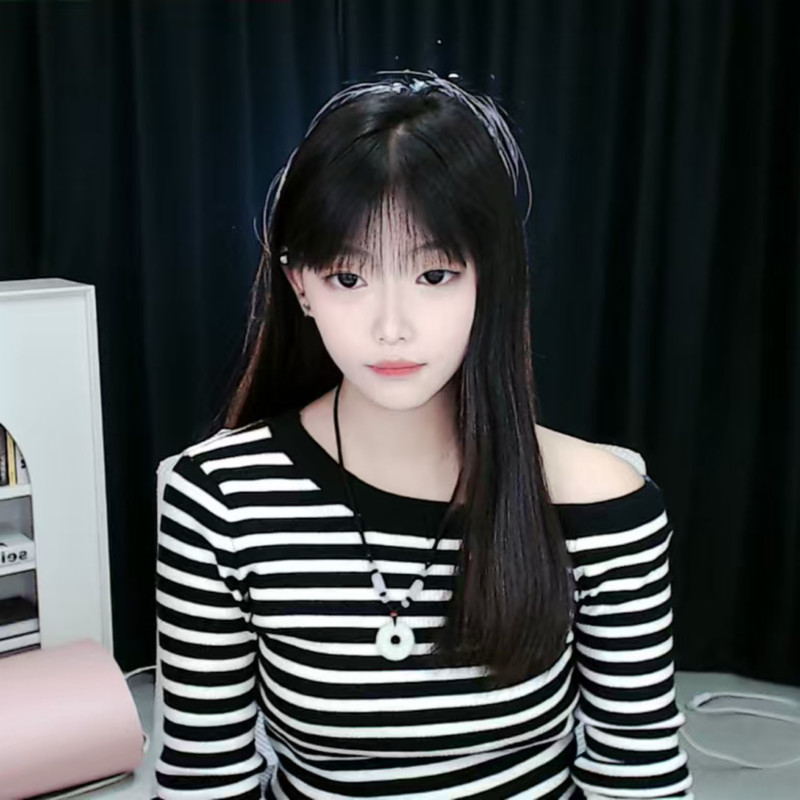 新人岁岁..海报
