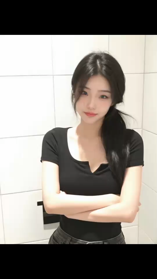 逆光而来。