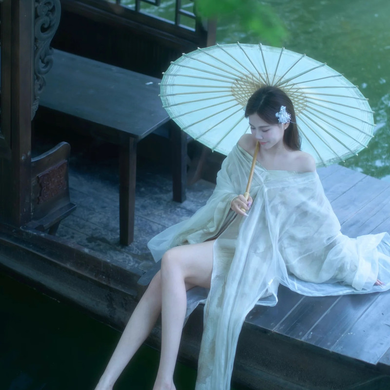 新人挣挣海报