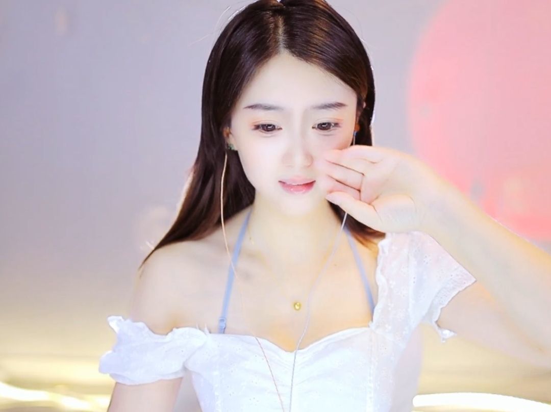 小雪€茶亦醉人酒何用主播图片