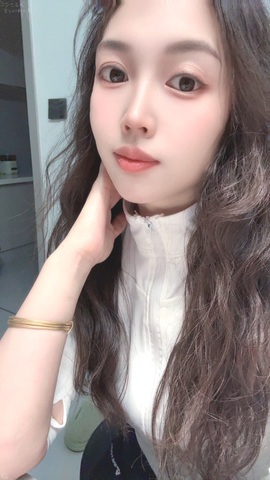 婷语e主播照片