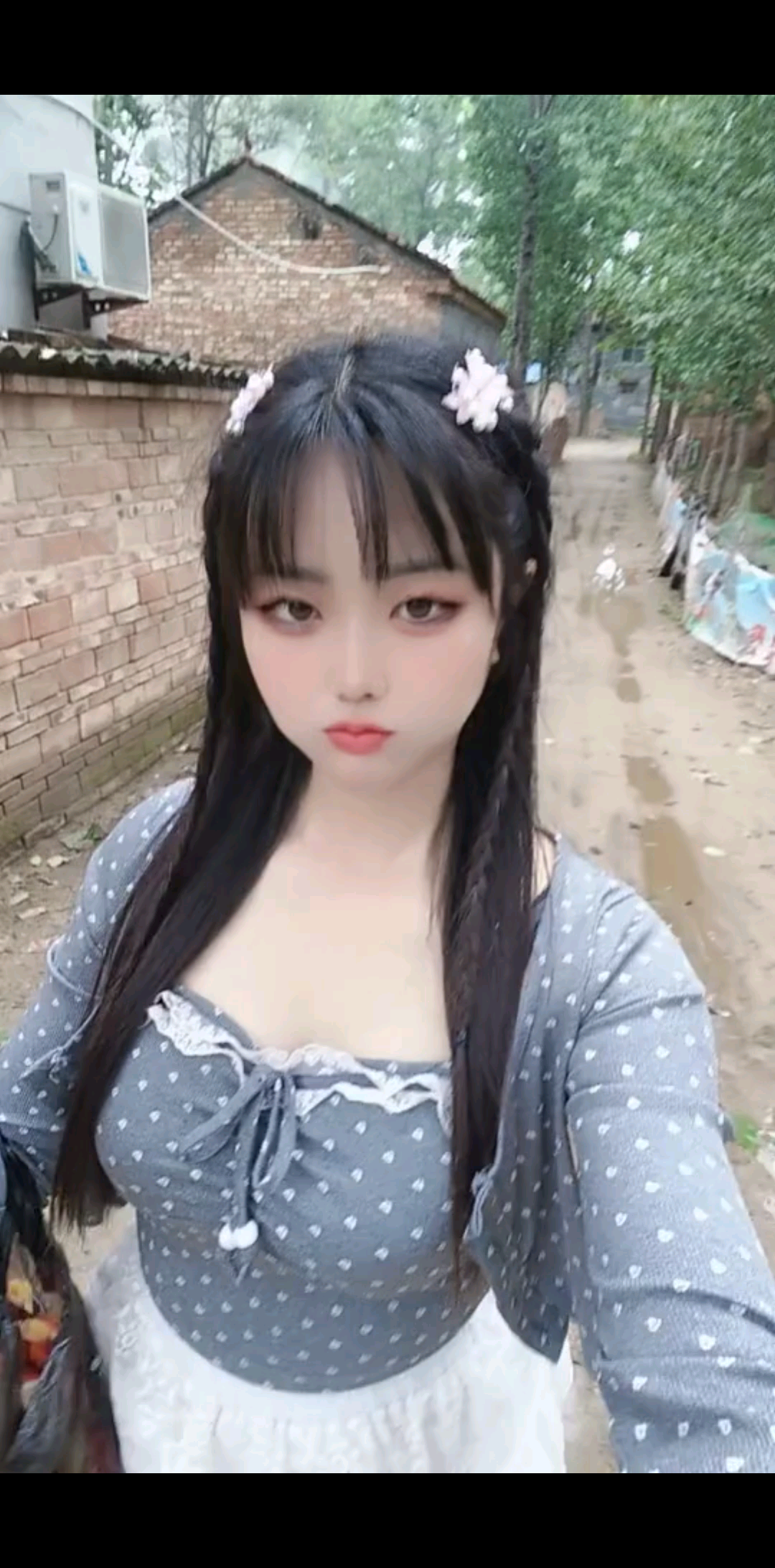 过来，妹妹请你吃糖/