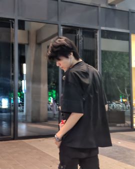 不是小海的图片
