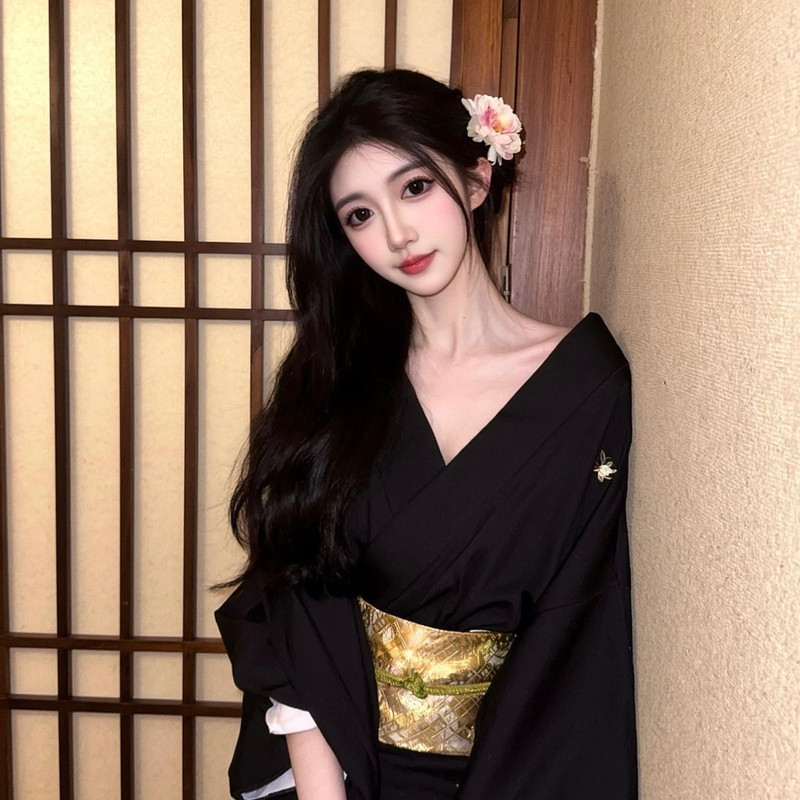 婉婉饿蒙了的直播间