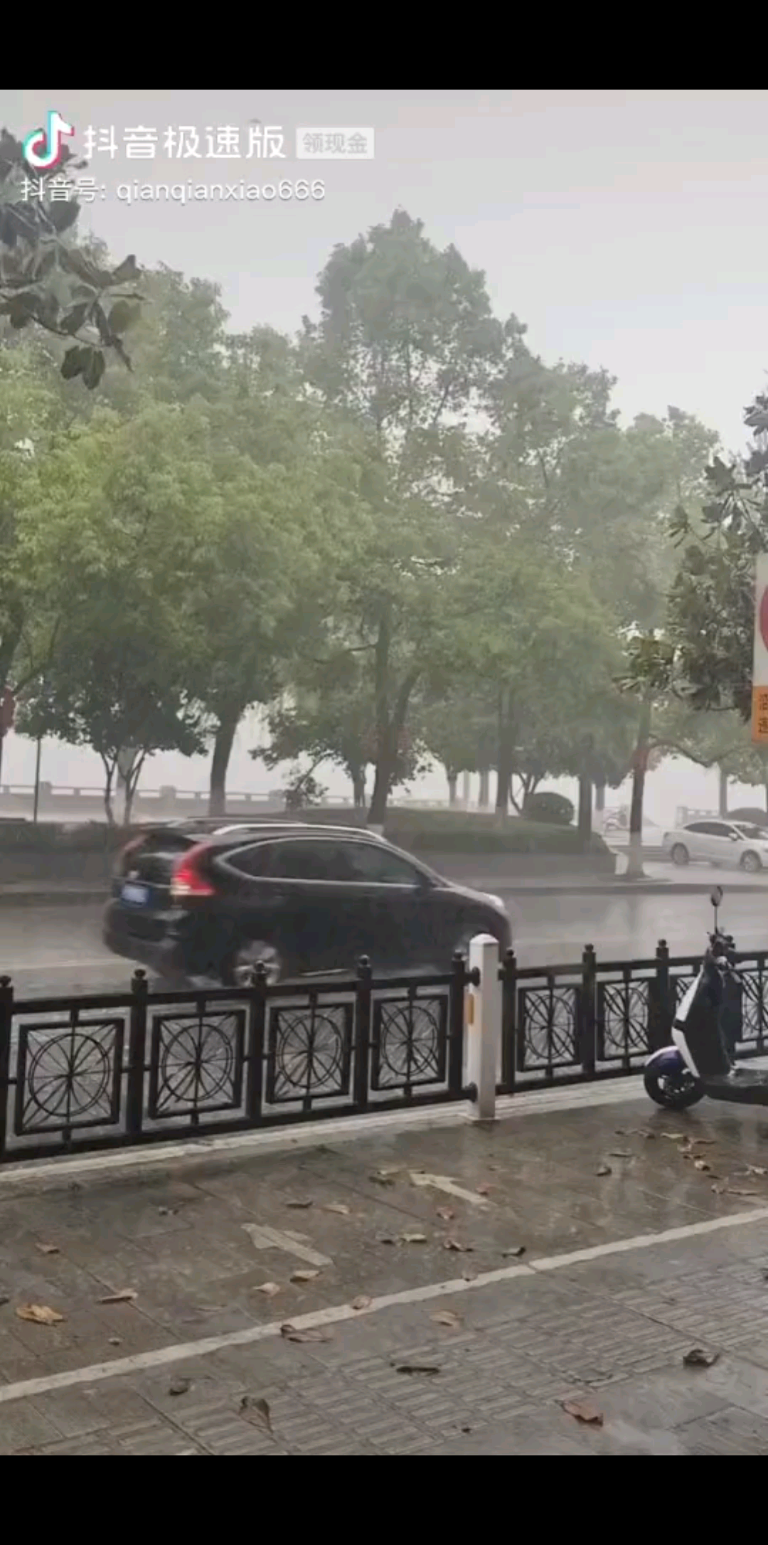 终于批下来了/挖鼻/