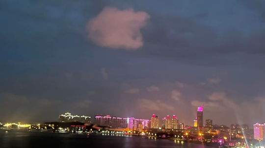 小荣吖海报
