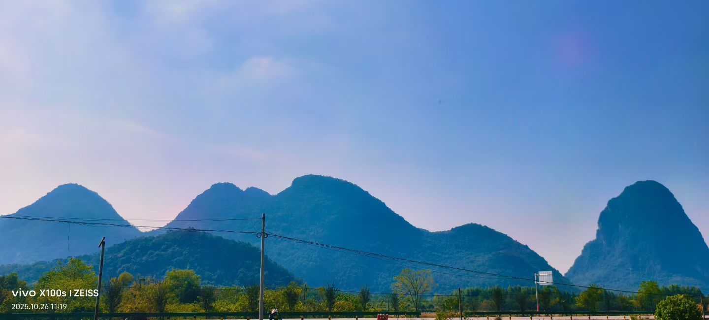 妞妞骑行南宁的主播照片