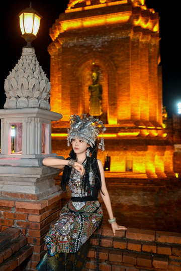 ∝╬══佳佳━╋う海报