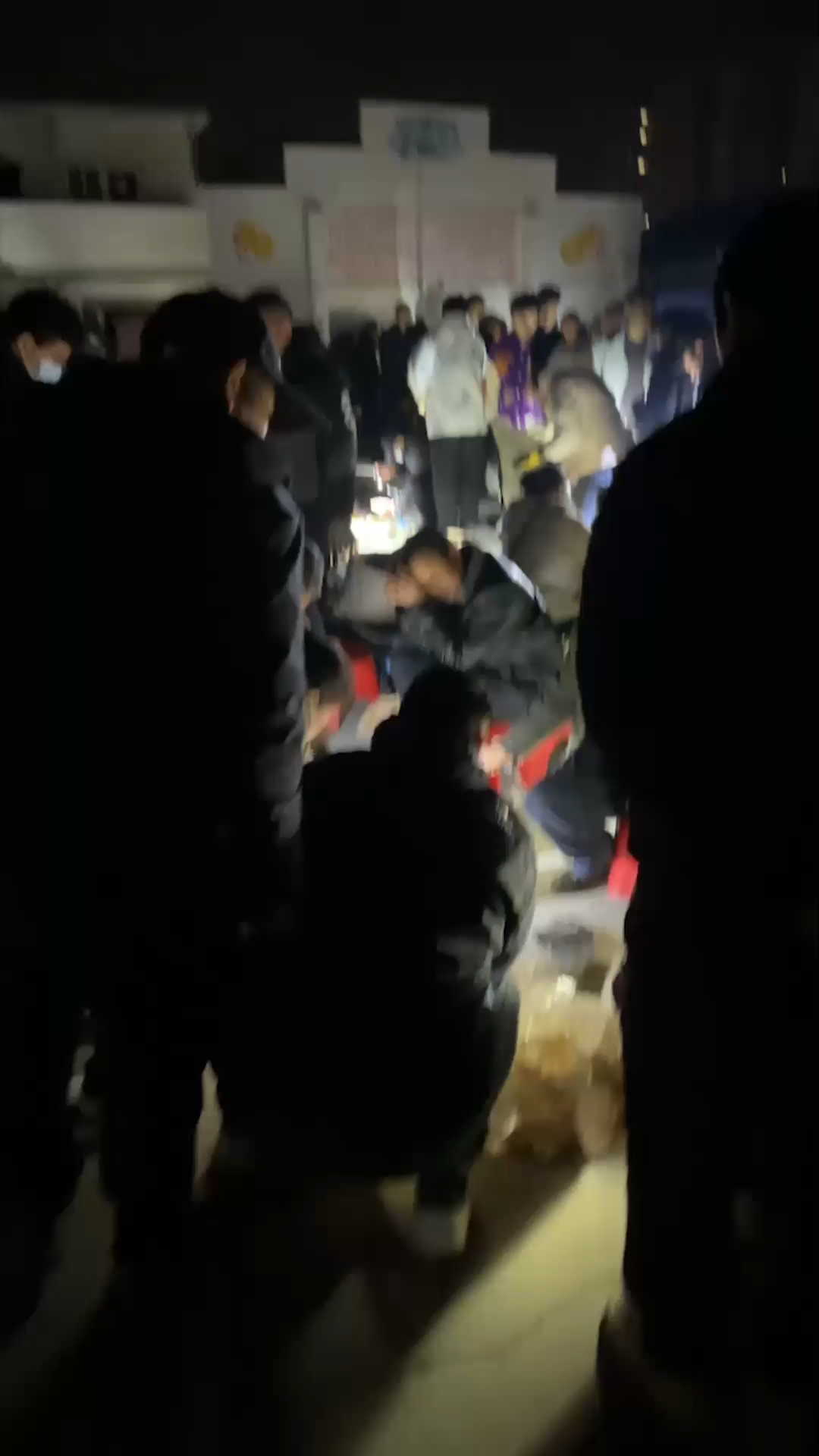 东海水晶城的凌晨五点