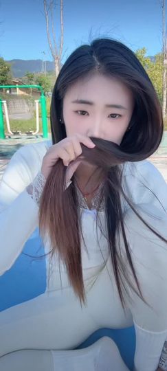 二两桃花醉今生的图片