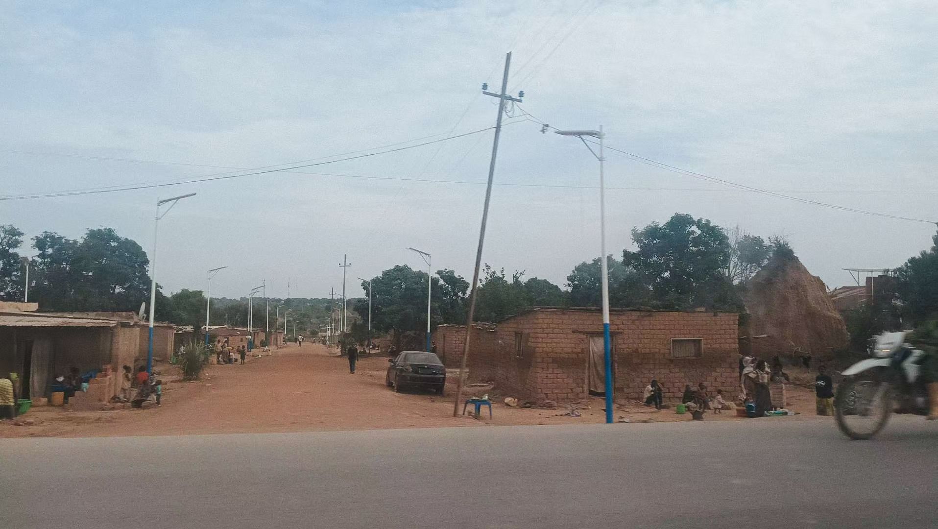 老黑逛六子主播图片